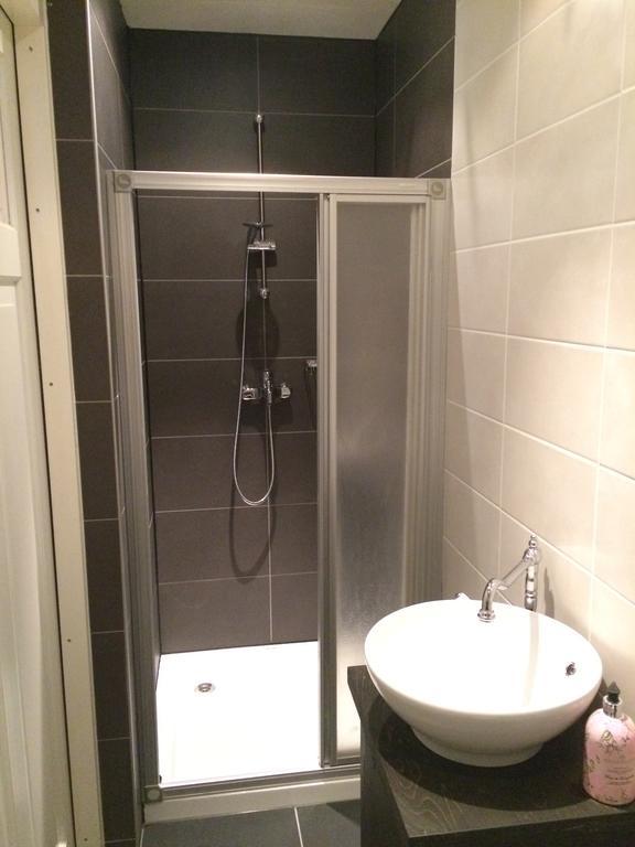 טילבורג Gastenverblijf Door De Poort מראה חיצוני תמונה